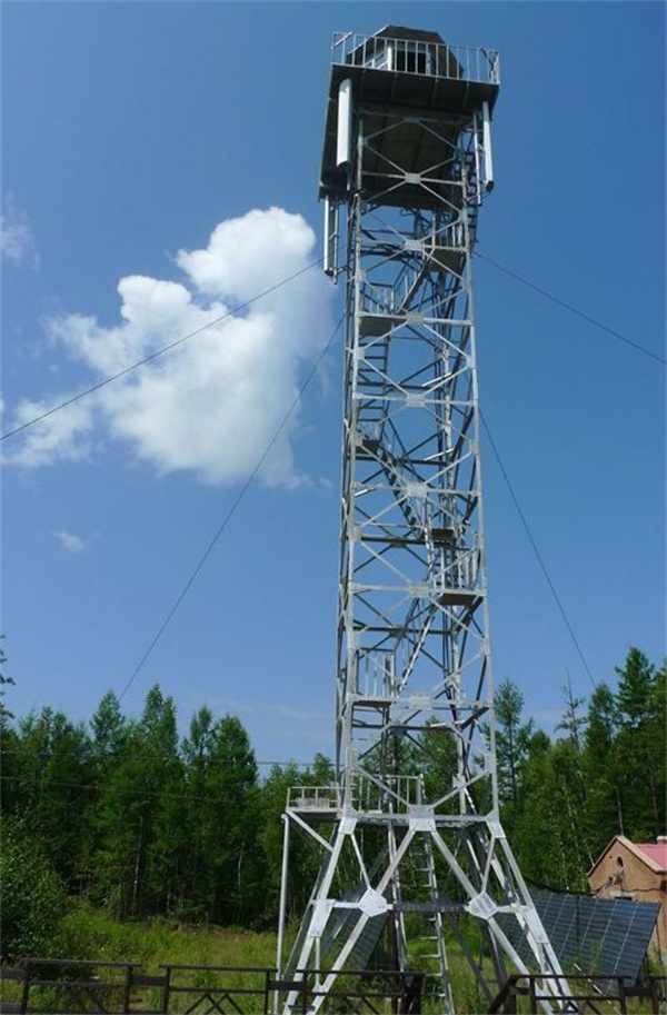 為內(nèi)蒙古呼倫貝爾市某山區(qū)建設(shè)防火監(jiān)控塔